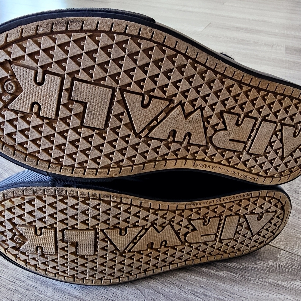 Tan High-Top Sneakers with Black Accents - Picture 4 of 4